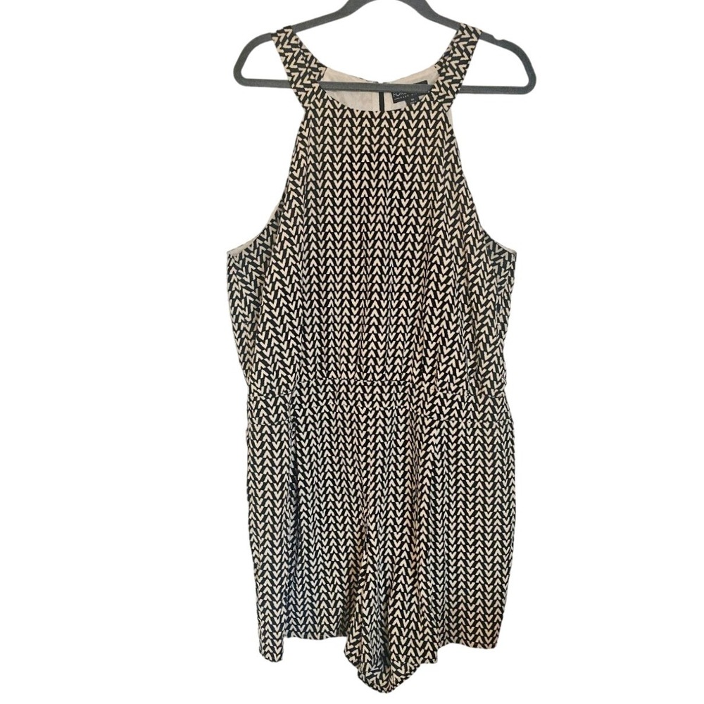 Forever 21‎ Plus Romper size 3X Chevron Print Black Cream